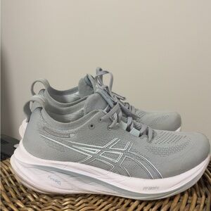 ASICS Women's Light Gray Athletic Shoes